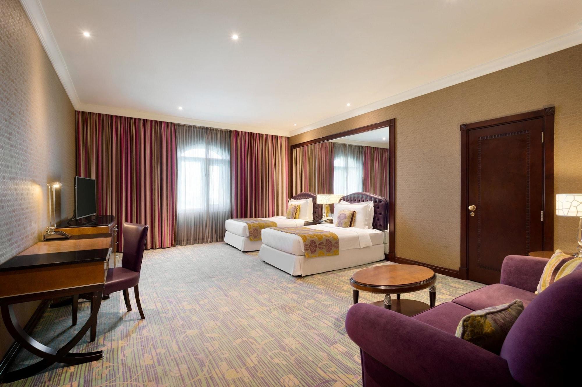 Grand Regency Doha, Trademark Collection By Wyndham Bagian luar foto Suite